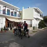 Konukevi Akri