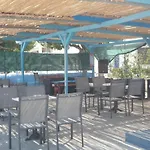 بيت ضيافة Akri