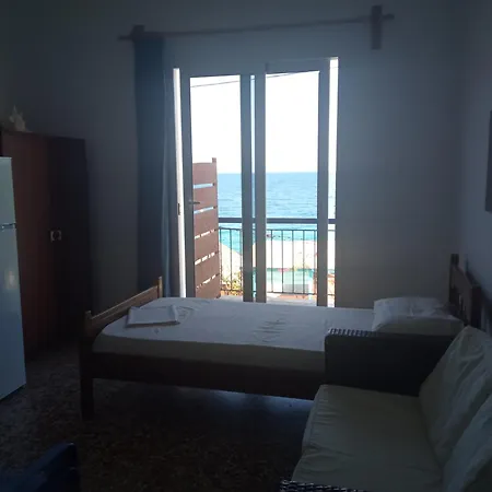 Guest house Akri