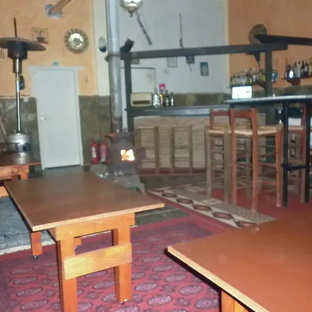 Akri Pensionat Akrata