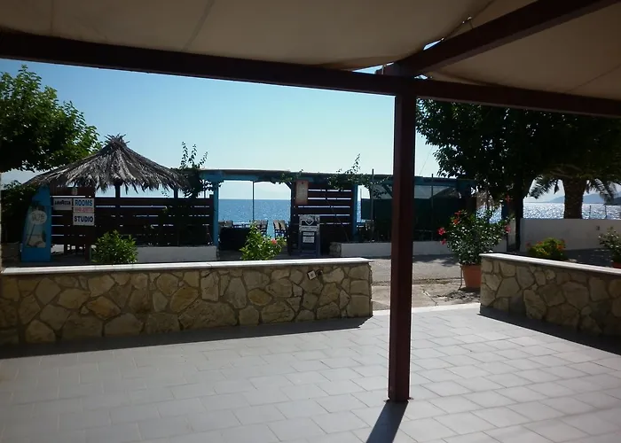 Guest house Akri 3*